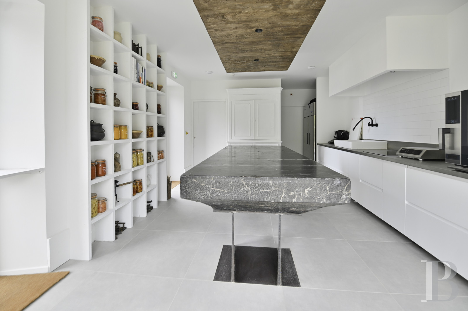 En Mayenne, au sud de Laval, un ancien établissement de blanchissage dans un domaine de 180 hectares - photo  n°17